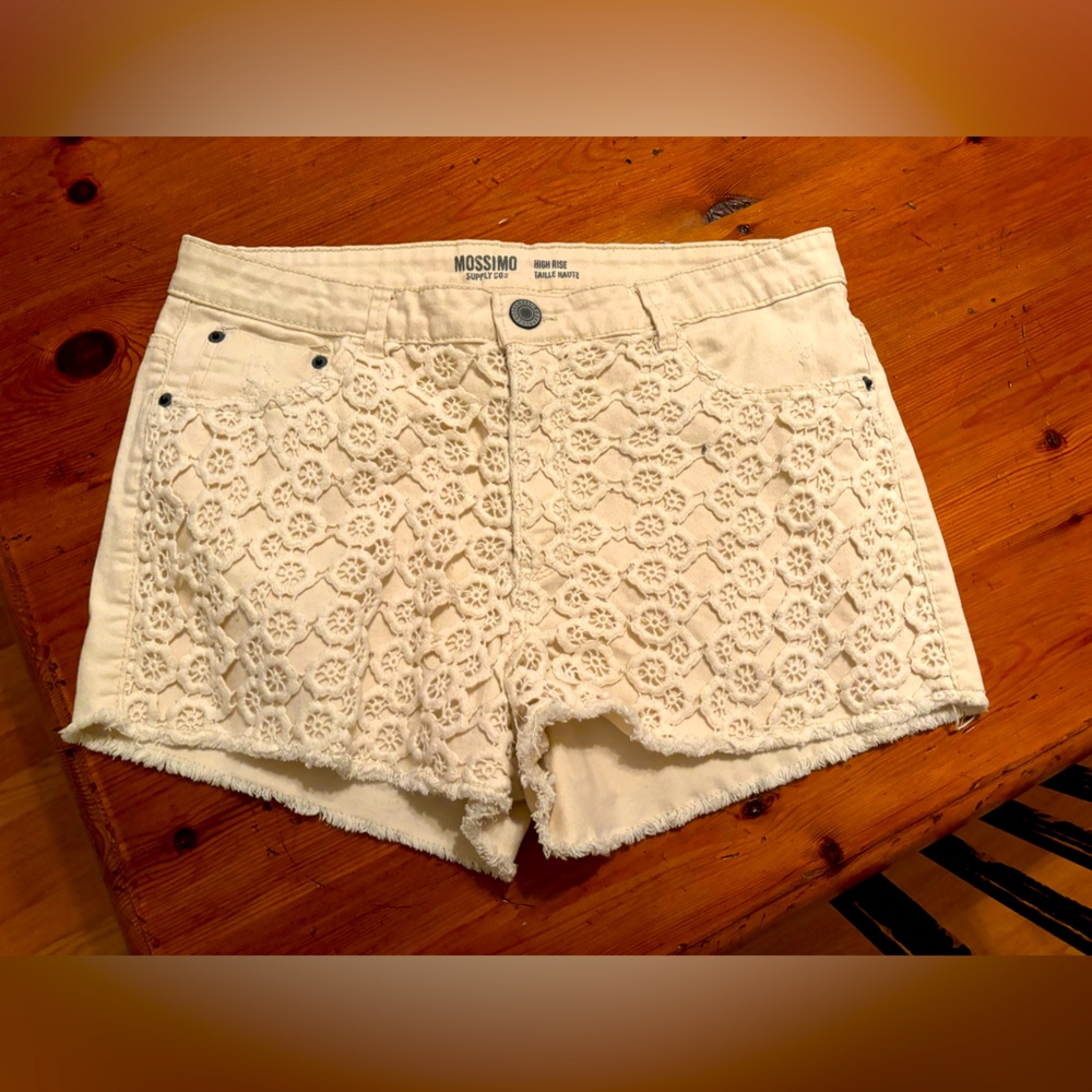 Cute pair of white denim shorts